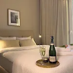 Urban Global Premium - 10th Floor No 23 *