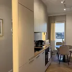Urban Global Premium - 10th Floor No 23 *
