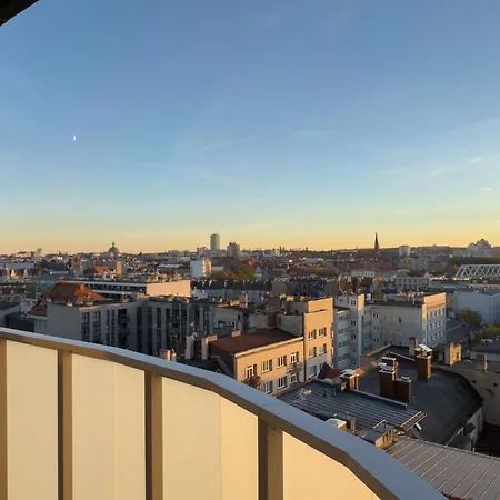 Urban Global Premium - 10th Floor No 23 - Air Condition - Balcony