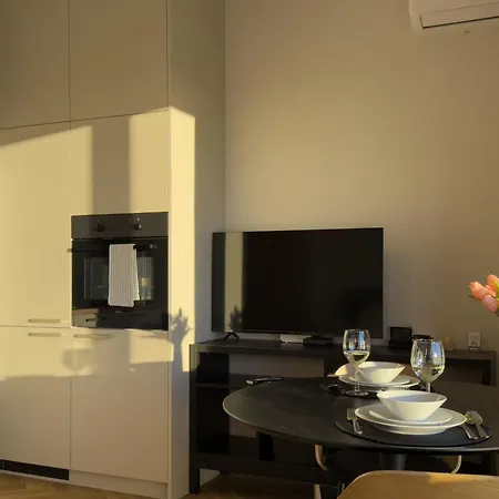 Urban Global Premium - 10th Floor No 23 - Air Condition - Balcony Apartment Katowice