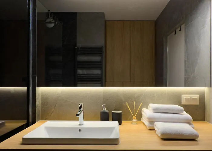 Urban Global Premium,10th Floor No 23, Self Check-in, No Deposit Κατοβίτσε