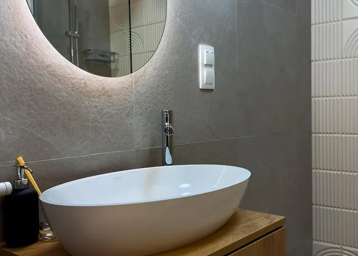 Urban Global Premium,10th Floor No 23, Self Check-in, No Deposit Κατοβίτσε